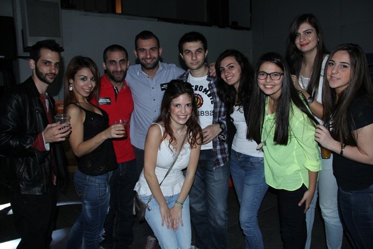 Online Collaborative Party